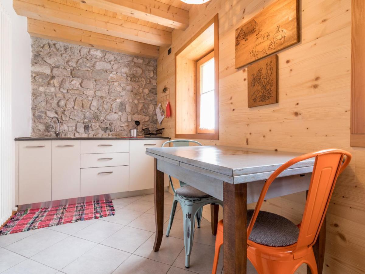 Apartment Albergo Diffuso - Cjasa Ustin-4 By Interhome بارسيز المظهر الخارجي الصورة
