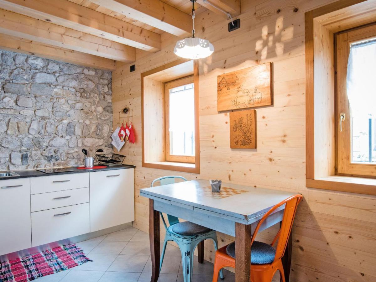 Apartment Albergo Diffuso - Cjasa Ustin-4 By Interhome بارسيز المظهر الخارجي الصورة